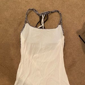 Lululemon tank with built in bra
